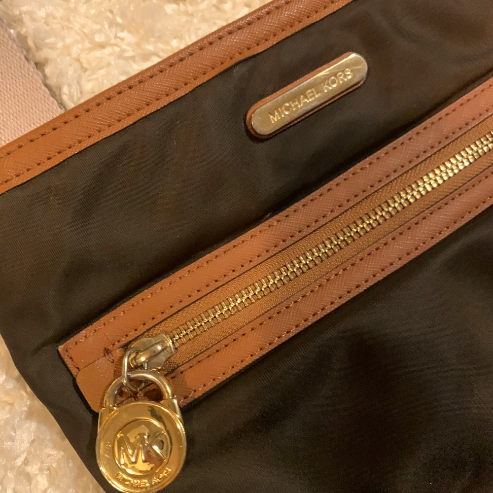 Authentic Michael Kors Crossbody